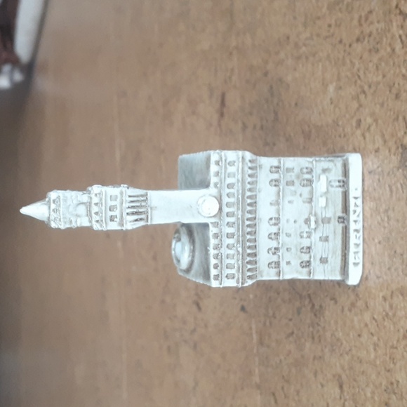 Vintage ceramic liquor containers depicting Florence, Genoa and Pisa and Venice. - Picture 5 of 11